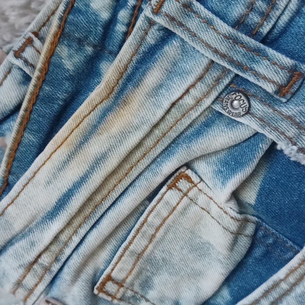 Focus Jeans - Picture 8 of 16